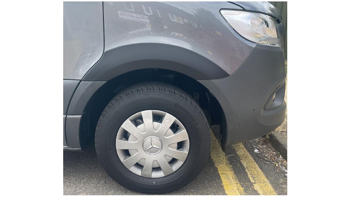 RGM+Set+extensions+de+garde-boue+sur+mesure+pour+Mercedes+Sprinter+2018-+%28empattement+court+%26+loung%29+-+Noir